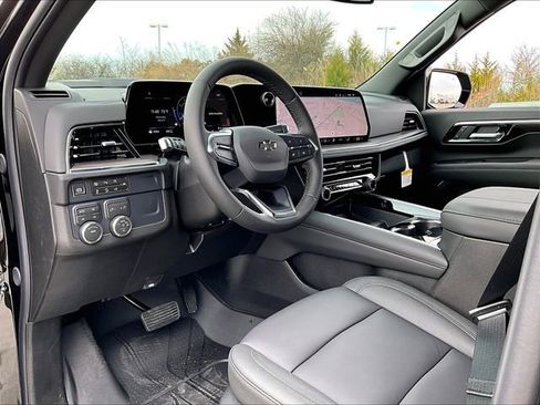 New 2026 Chevrolet Suburban Z71 image 8