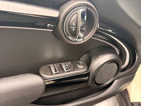 Certified 2022 MINI Cooper S image 13