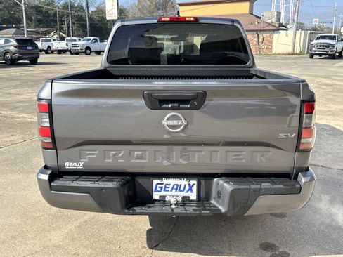 Used 2023 Nissan Frontier SV image 10
