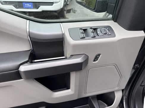 Certified 2019 Ford F150 XLT w/ Equipment Group 302A Luxury AWD/4WD image 15
