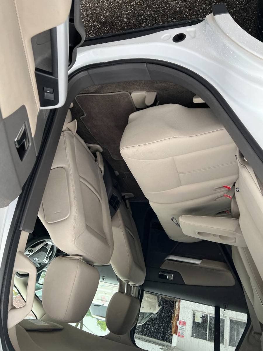 Used 2014 Ford Edge SE w/ Equipment Group 101A FWD image 17