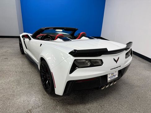 Used 2019 Chevrolet Corvette Z06 RWD image 12