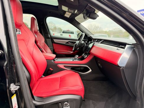 Used 2024 Jaguar F-PACE R-Dynamic S image 28