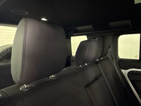 New 2025 Land Rover Defender 110 X-Dynamic SE image 34