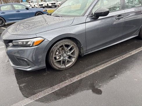 Used 2023 Honda Civic Sport image 17