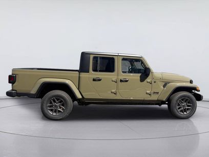 New 2025 Jeep Gladiator Sport