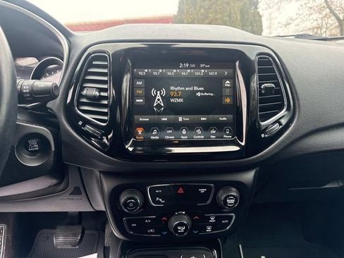 Used 2018 Jeep Compass Limited w/ Navigation Group image 11