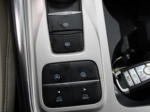 Used 2021 Ford Explorer Limited w/ Equipment Group 301A RWD image 29