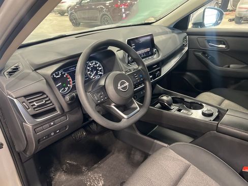 Certified 2024 Nissan Rogue SV image 6