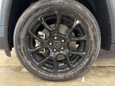 New 2025 Jeep Compass Latitude w/ Altitude Special Edition image 8