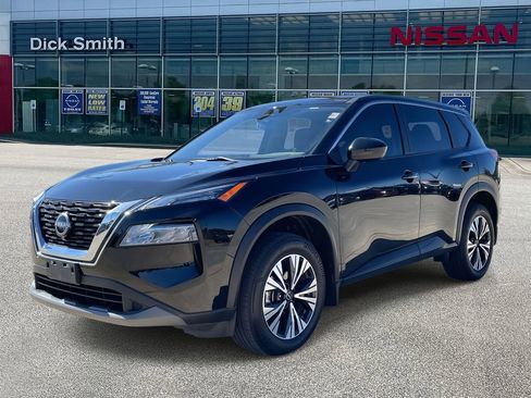 Used 2023 Nissan Rogue SV image 3