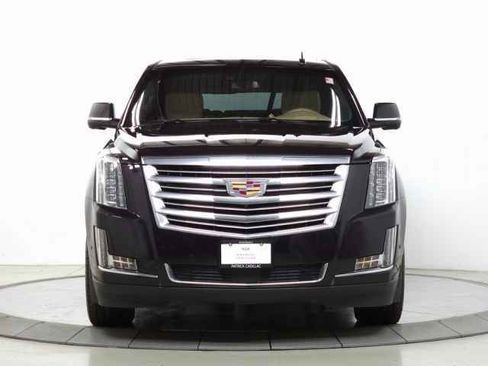 Used 2018 Cadillac Escalade ESV Platinum image 13