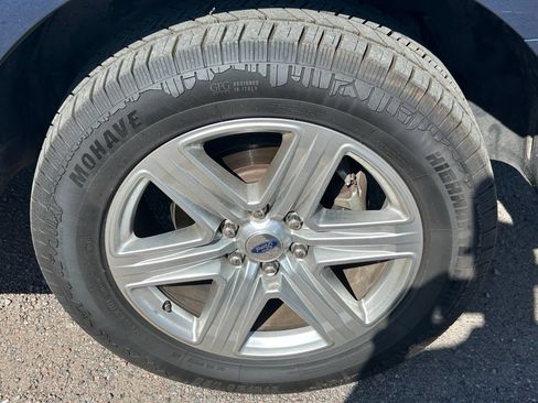 Used 2019 Ford Expedition XLT w/ Equipment Group 201A AWD/4WD image 9