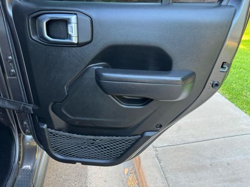 Used 2022 Jeep Wrangler Unlimited Sport AWD/4WD image 30