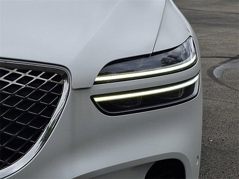 Used 2023 Genesis GV70 2.5T w/ Advanced Package AWD/4WD image 9