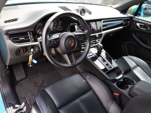 Used 2023 Porsche Macan AWD/4WD image 15