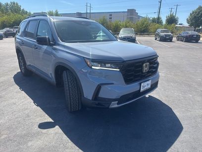 New 2025 Honda Pilot TrailSport