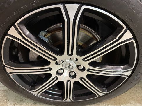 Used 2018 Volvo XC60 T5 Inscription w/ Convenience Package image 34