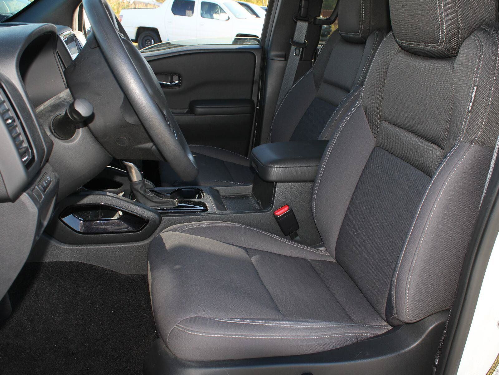 Used 2023 Nissan Frontier SV w/ Midnight Edition Package AWD/4WD image 15