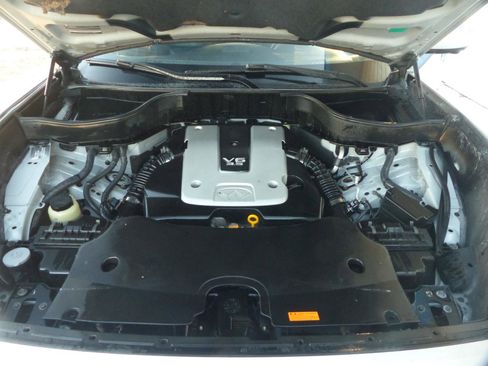 Used 2011 INFINITI FX35 AWD w/ Premium Pkg image 26