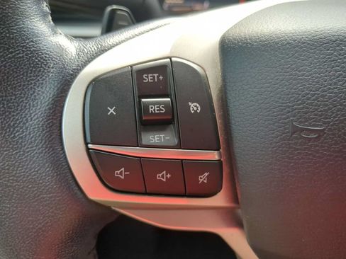 Used 2020 Ford Explorer XLT w/ Equipment Group 202A RWD image 16
