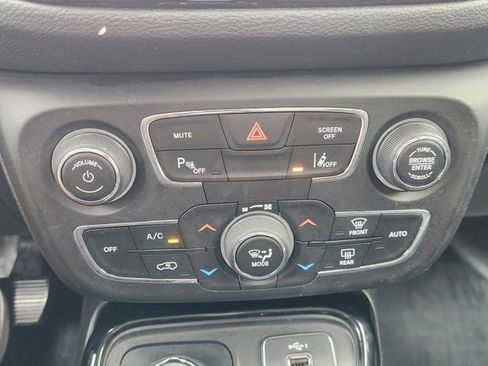Used 2021 Jeep Compass Limited image 22