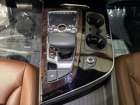 Used 2018 Audi Q7 3.0T Premium Plus w/ Premium Plus Package image 57