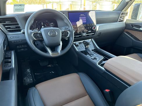 New 2026 Lexus GX 550 image 26