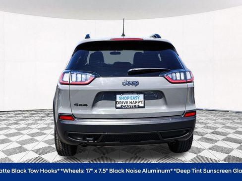 Used 2019 Jeep Cherokee Latitude AWD/4WD image 10