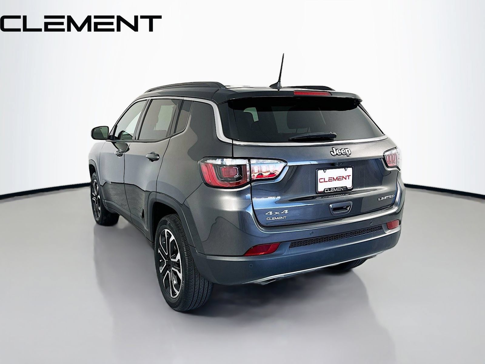 Used 2023 Jeep Compass Limited AWD/4WD image 10