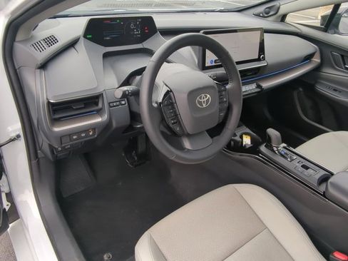Used 2024 Toyota Prius Limited image 9