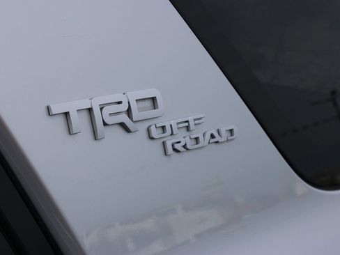 Used 2024 Toyota 4Runner TRD Off-Road image 19