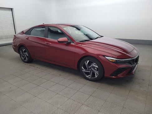 Used 2024 Hyundai Elantra SEL w/ Convenience Package image 11