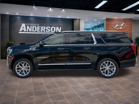 Used 2023 GMC Yukon XL Denali AWD/4WD image 6