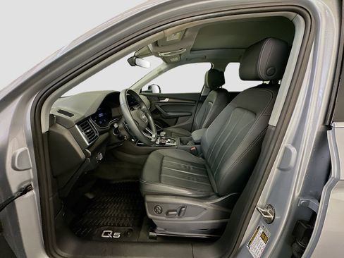 Used 2023 Audi Q5 2.0T Premium Plus w/ Premium Plus Package AWD/4WD image 13