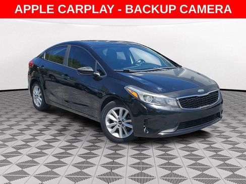 Used 2017 Kia Forte S FWD image 1