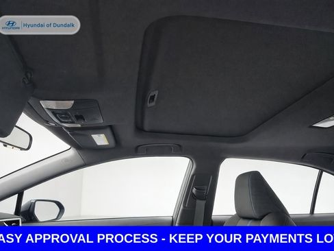 Used 2021 Toyota Corolla SE w/ SE Premium Package FWD image 15