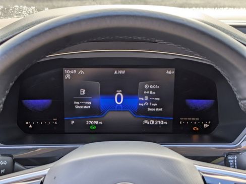 Certified 2023 Volkswagen Tiguan SE R-Line image 15