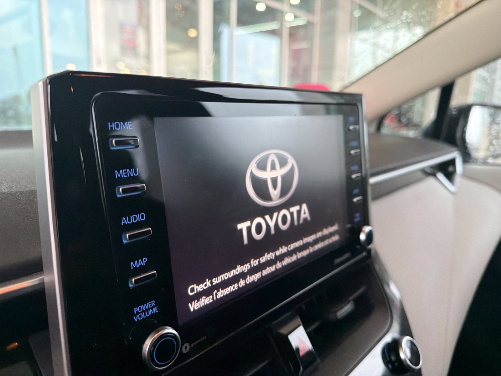 Used 2021 Toyota Corolla LE FWD image 7