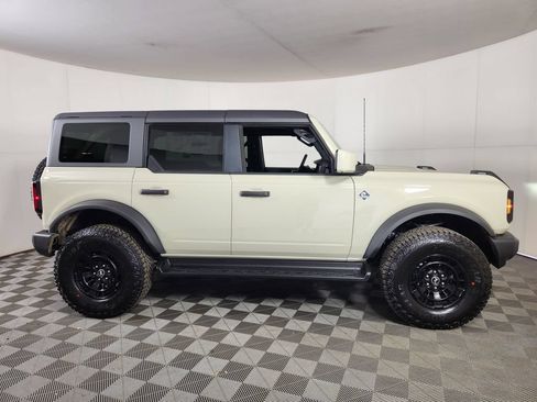 New 2026 Ford Bronco Outer Banks w/ Sasquatch Package AWD/4WD image 8
