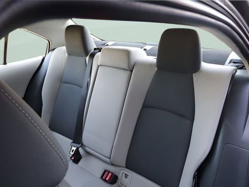 Certified 2022 Toyota Corolla LE FWD image 21