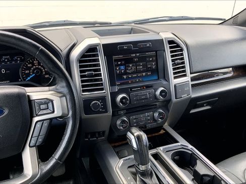 Used 2015 Ford F150 Platinum w/ Equipment Group 701A Luxury AWD/4WD image 15