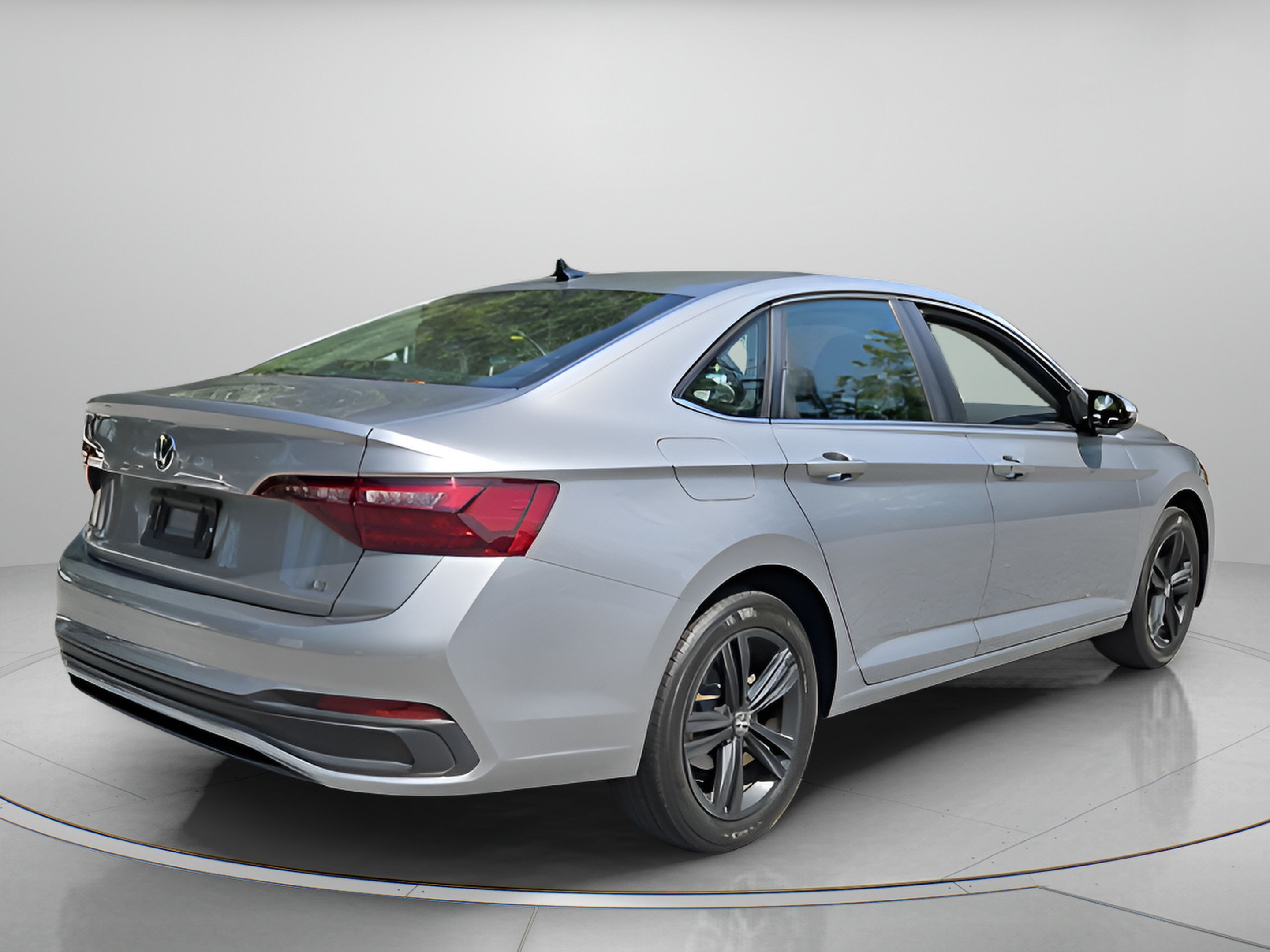 Used 2024 Volkswagen Jetta SE w/ Panoramic Sunroof Package FWD image 5