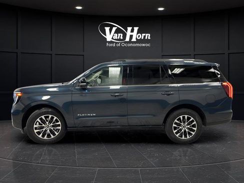 Used 2025 Ford Expedition Platinum image 6