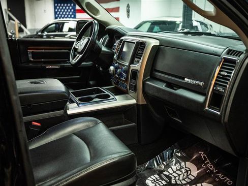 Used 2014 RAM 1500 Laramie w/ Convenience Group image 13