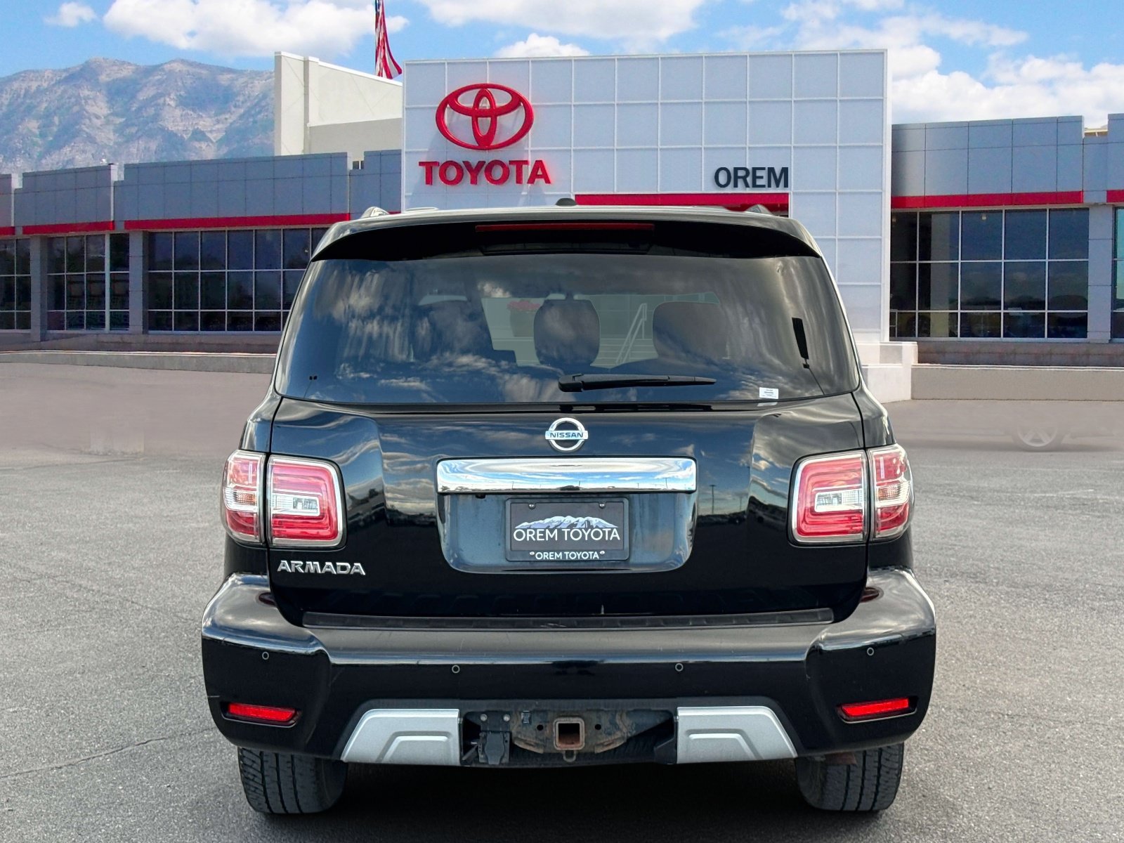 Used 2017 Nissan Armada SV AWD/4WD image 4