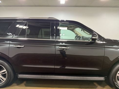 Used 2024 Ford Expedition Max Limited AWD/4WD image 32