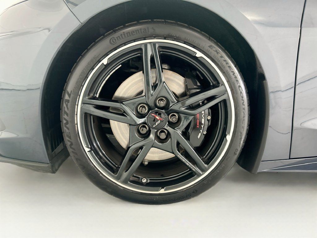 Used 2021 Chevrolet Corvette Stingray Premium Cpe w/ Z51 Performance Package RWD image 24