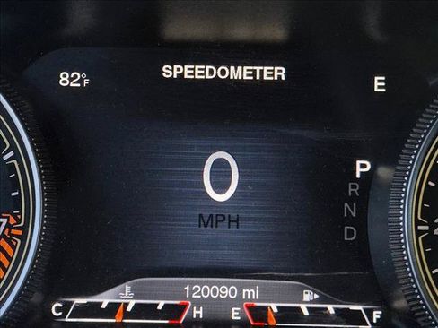 Used 2015 Jeep Cherokee Trailhawk w/ Cold Weather Group AWD/4WD image 15