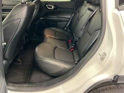 New 2026 Jeep Compass Latitude image 21